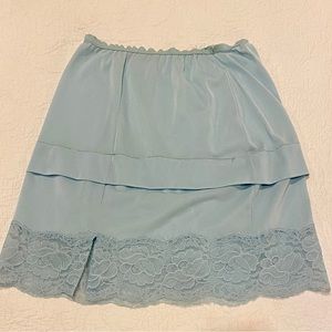 Baby blue vintage lace slip skirt w elastic waist